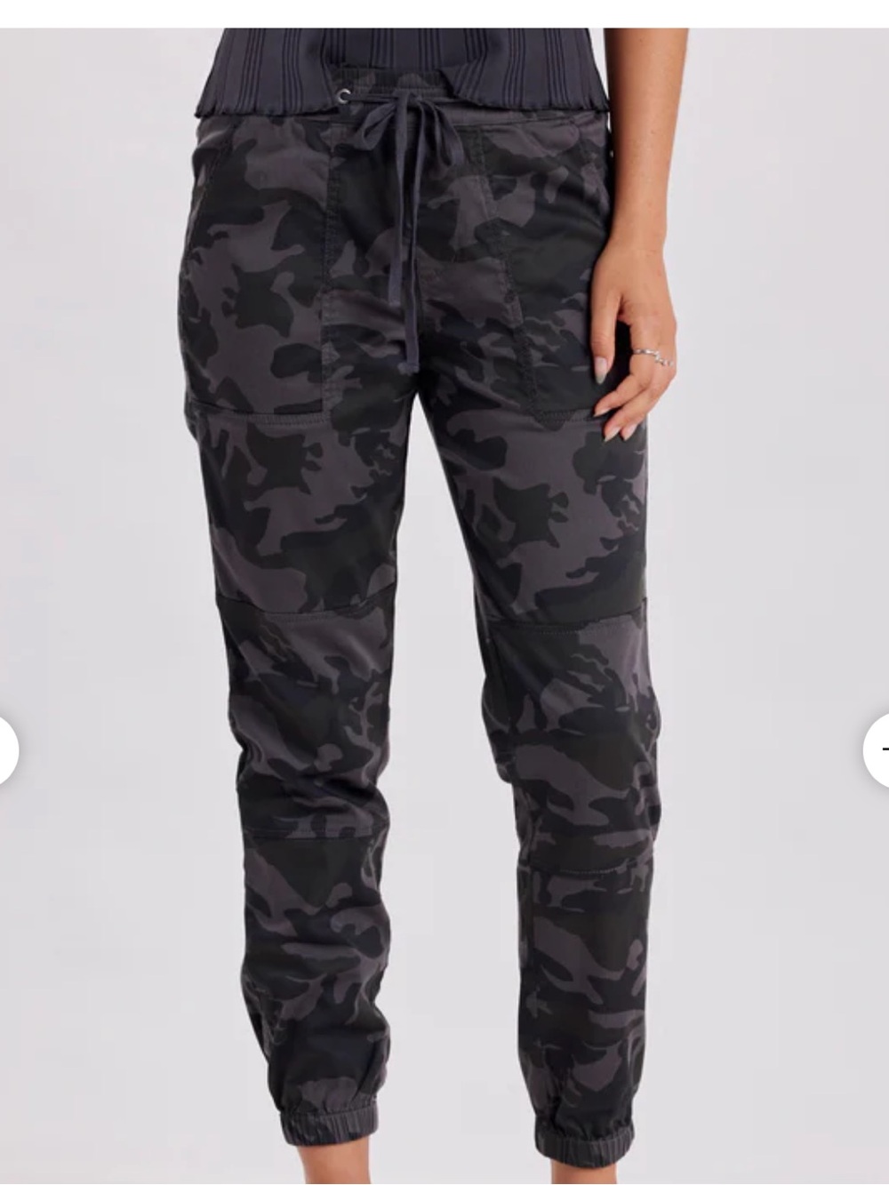 UNIONBAY Supplies Demerey Sateen Women's Black & Gray Camo Jogger Pants